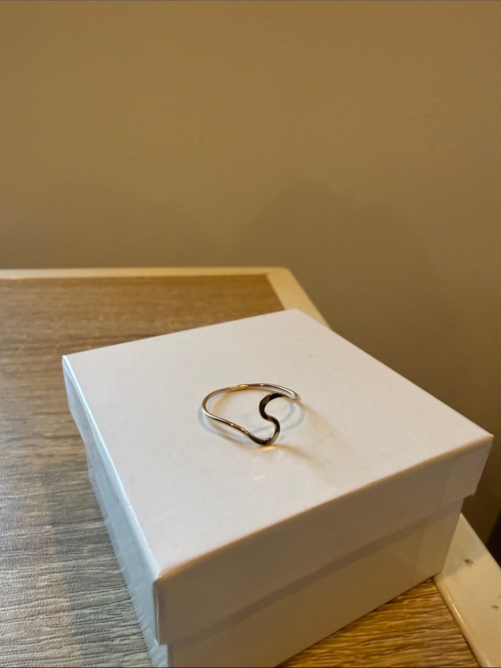 14K Yellow Gold Wavy Vintage Ring